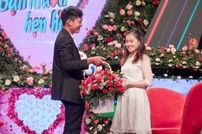 Ket hon sau 10 thang duoc mai moi qua 'Ban muon hen ho' hinh anh