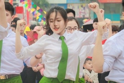 Nu sinh Hoc vien Canh sat tai nang, duyen dang hinh anh