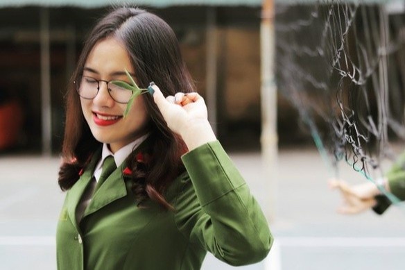 Nu thu khoa dau ra cua DH Phong chay Chua chay hinh anh