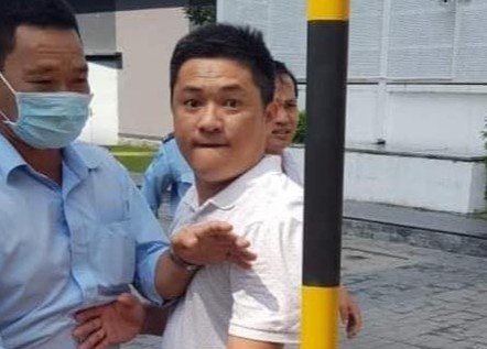 Nam tai xe danh, bop co phu nu sau vu va quet hinh anh