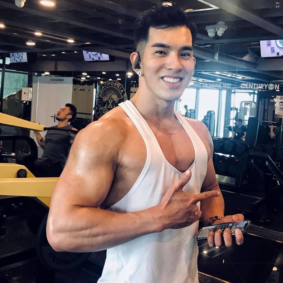 chang trai tang 44 kg anh 2