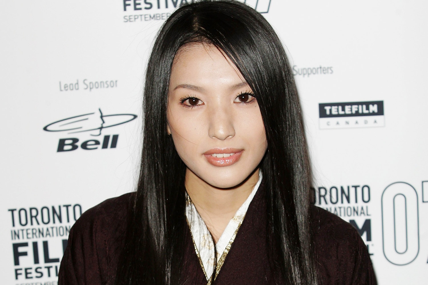 Nguoi noi tieng o Nhat tram cam vi ap luc phai hoan hao hinh anh