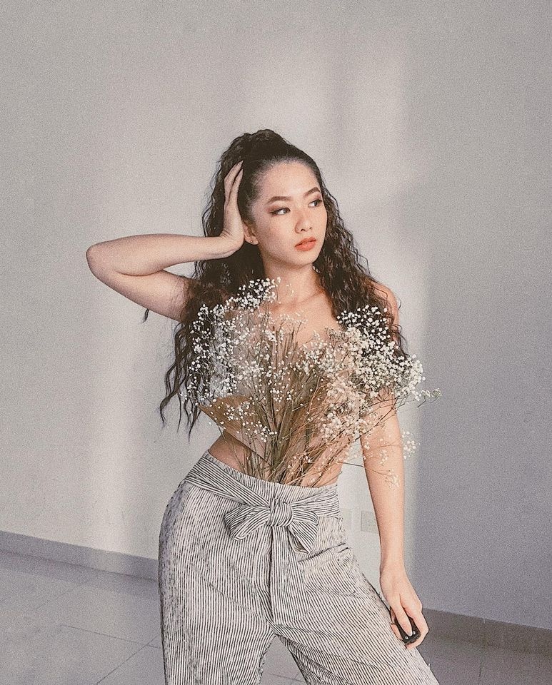 nu tiep vien hang khong anh 9