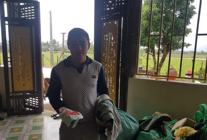 Tra lai 2 chi vang bo quen anh 2