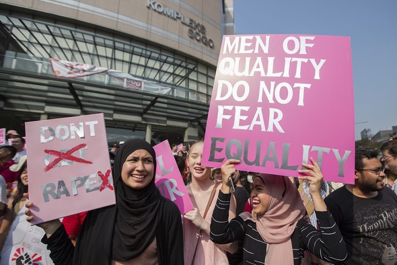 quay roi tinh duc qua mang anh 3