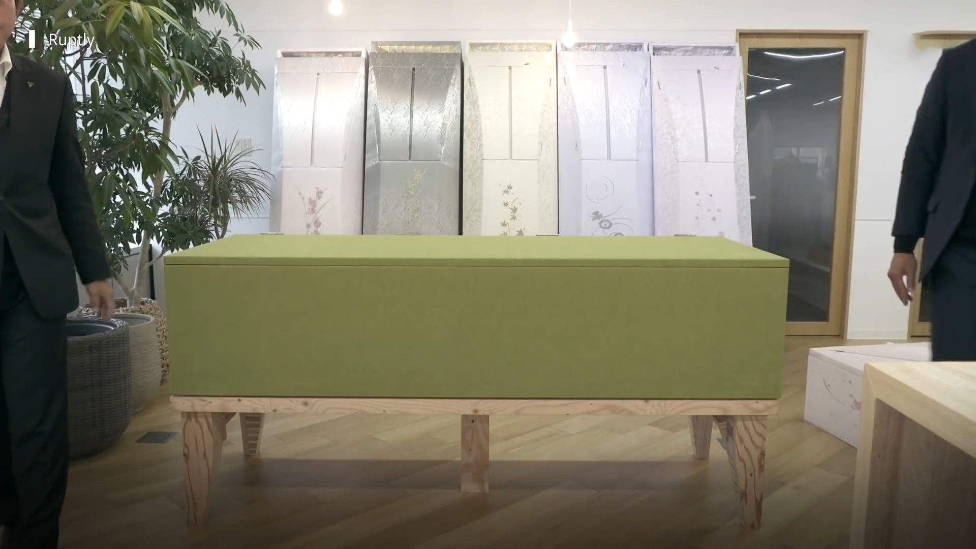 'Ghe quan tai' thiet ke cho nguoi ban ron hinh anh