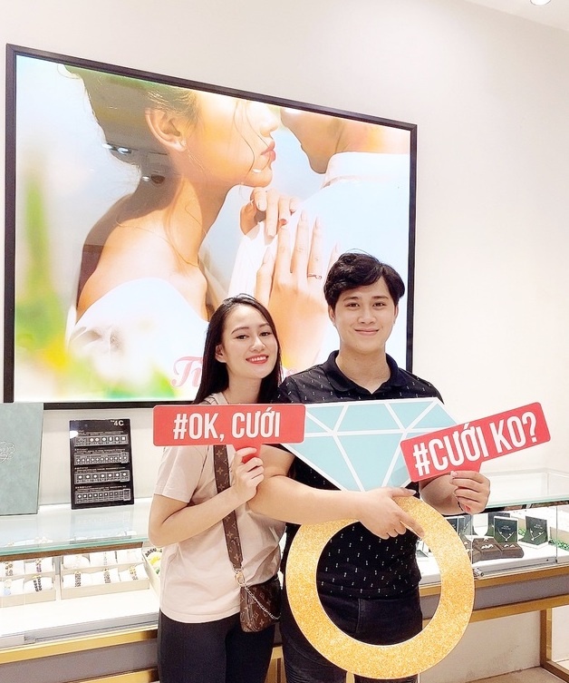 hot girl kiem chem ket hon anh 4