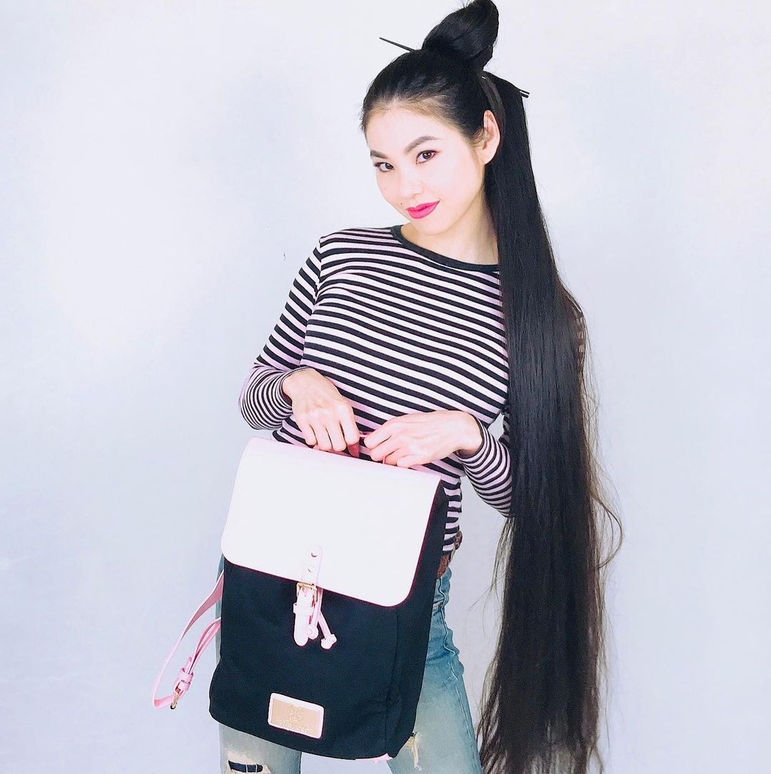 15 nam khong cat toc anh 9