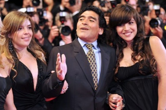 11 nguoi con cua 'cau be vang' Diego Maradona hinh anh