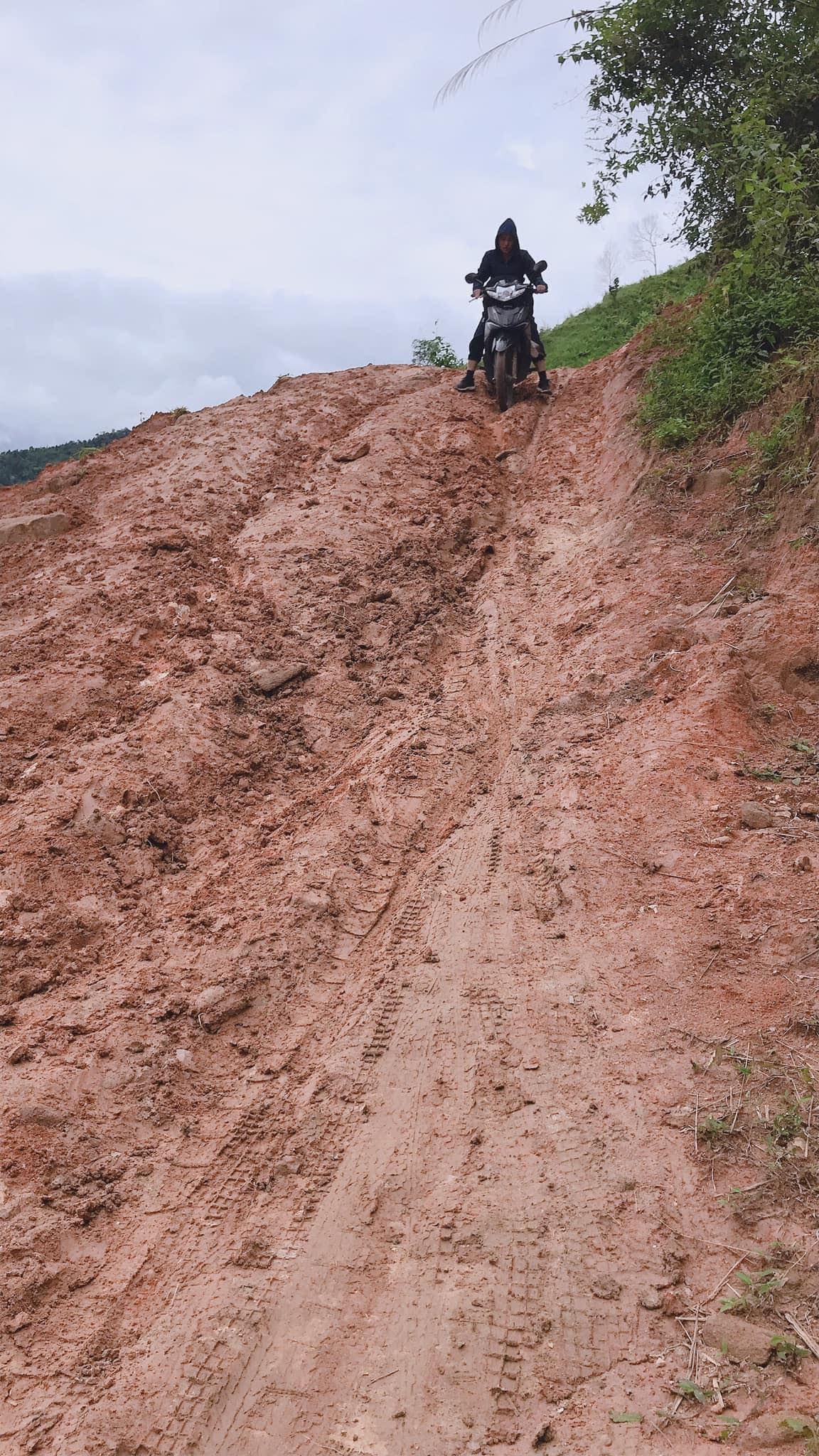 cô giáo từ thành phố lên biên giới ảnh 4 co giao tu thanh pho len bien gioi anh 4