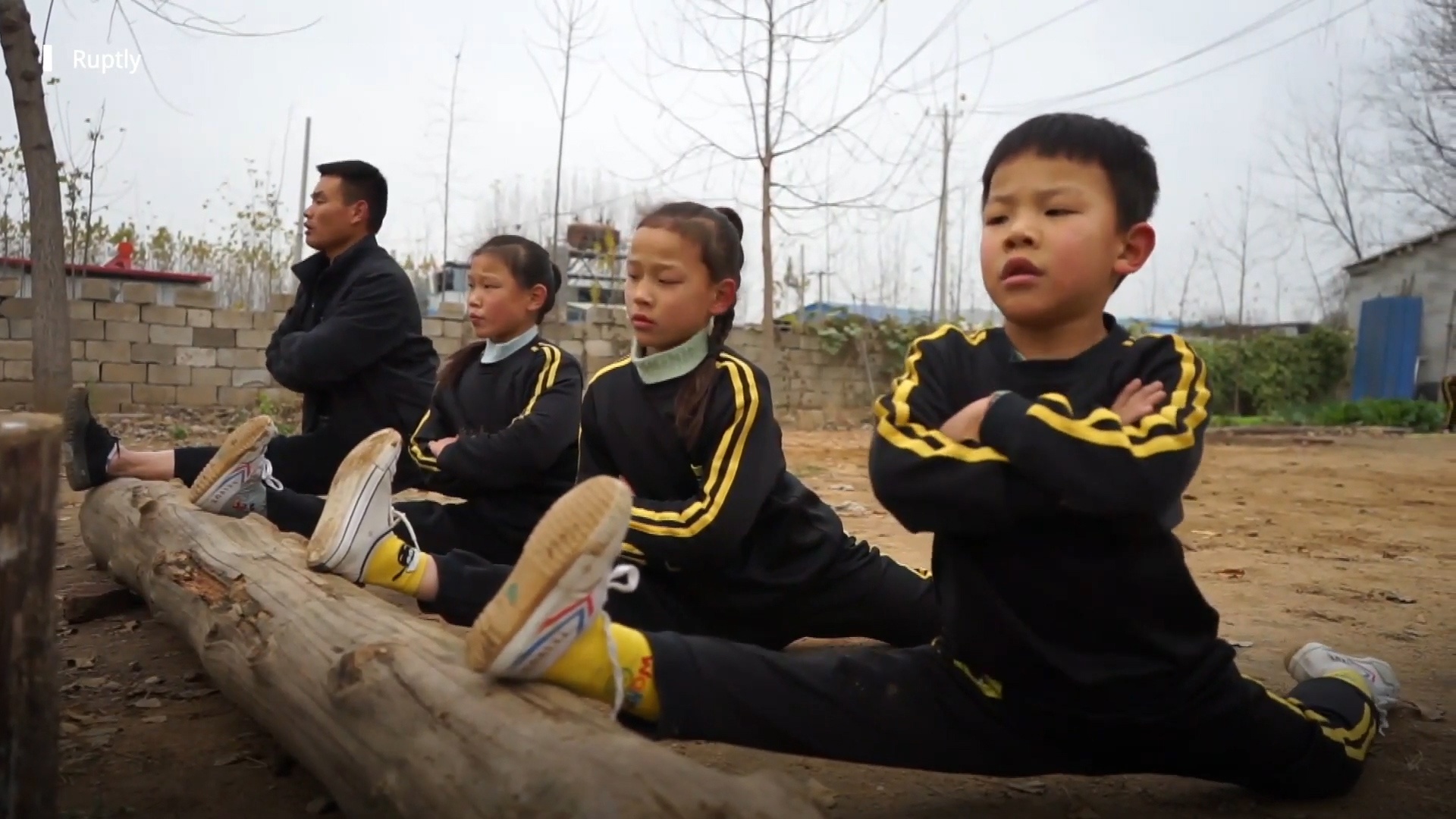 Gia dinh Kung Fu tai Trung Quoc hinh anh