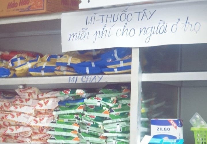 Tu my tom, thuoc tay mien phi cua chu nha cho sinh vien thue tro hinh anh