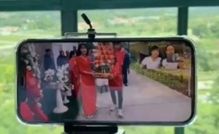 Doi tre to chuc dam hoi truc tuyen vi dich Covid-19 hinh anh
