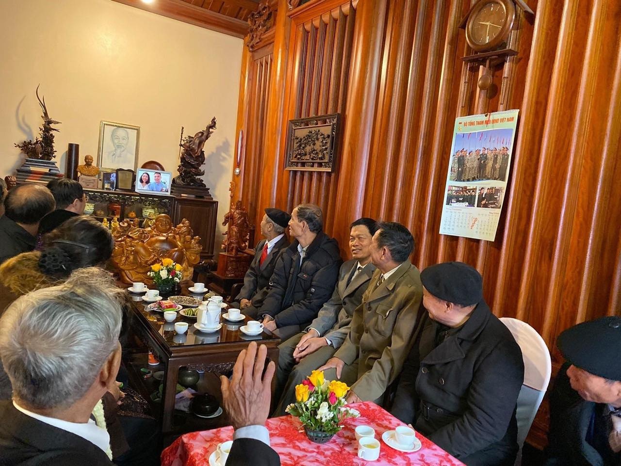 to chuc dam hoi online anh 2