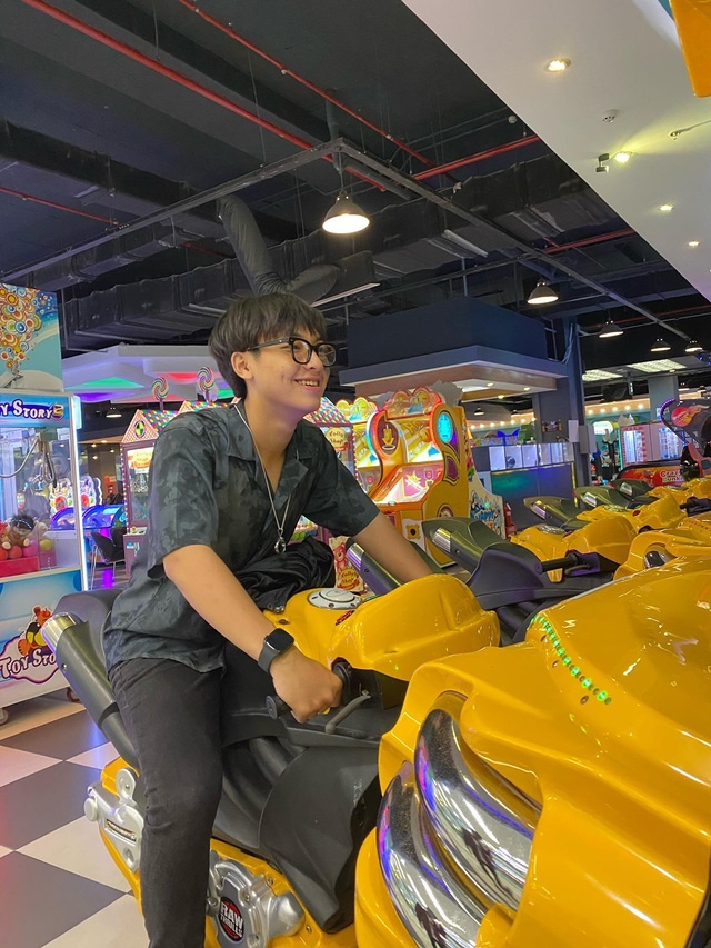 chang trai co vet bot anh 2