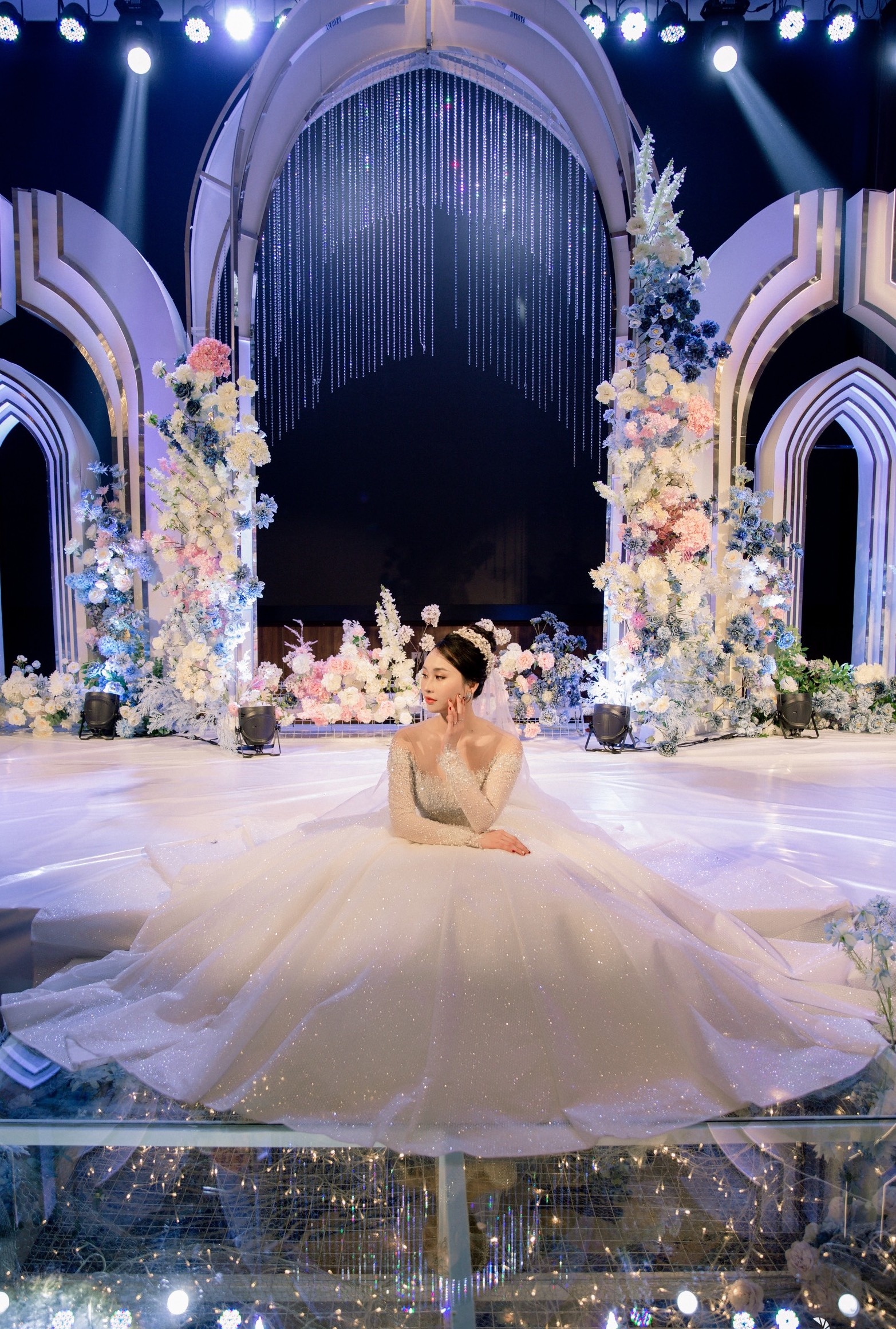 đám cưới xa hoa của á khôi ảnh 3 dam cuoi xa hoa cua a khoi anh 3