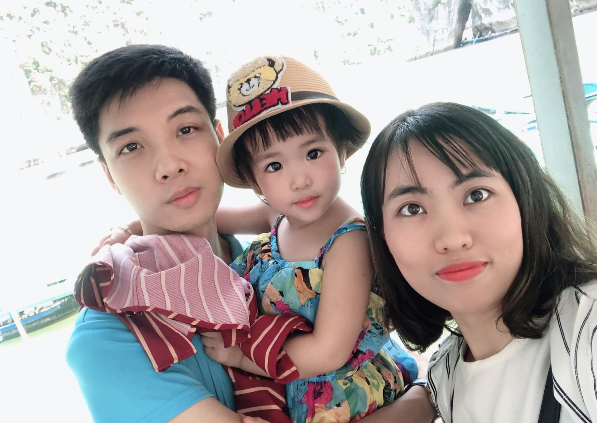 Doi vo chong y ta Hai Duong chi duoc nhin nhau o hanh lang benh vien hinh anh