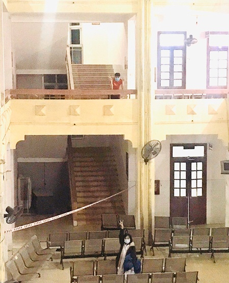 tình yêu nơi tuyến đầu chống dịch ảnh 1 tinh yeu noi tuyen dau chong dich anh 1