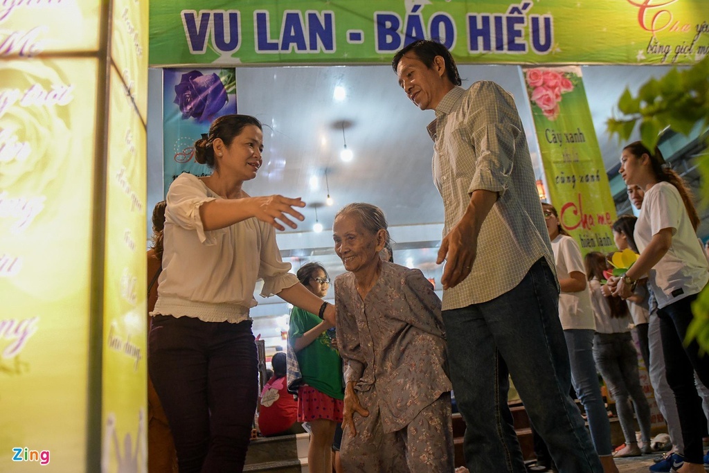 64 ngày bên cha mẹ ảnh 1 64 ngay ben cha me anh 1