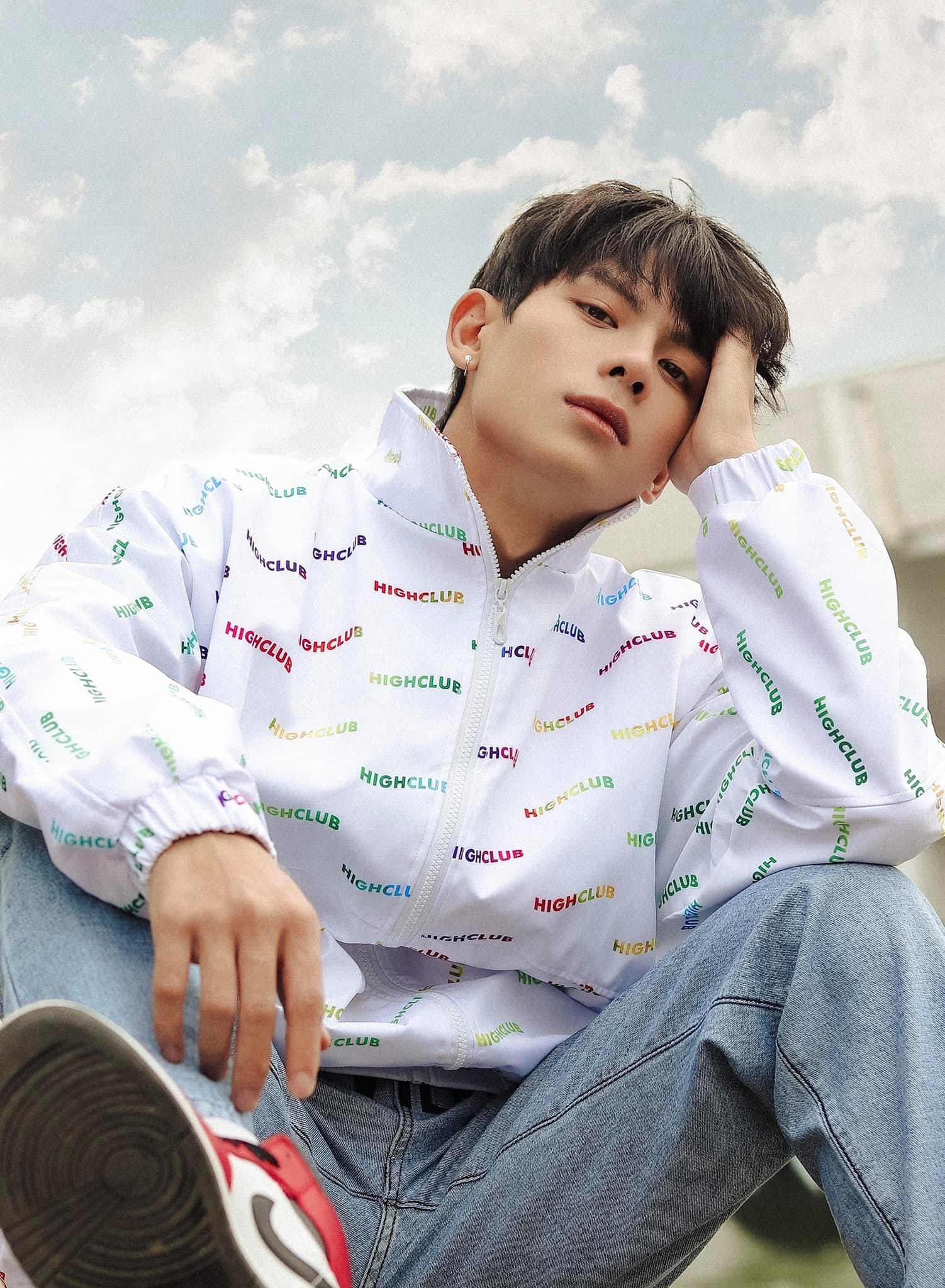 nam sinh dien trai truong luat anh 7