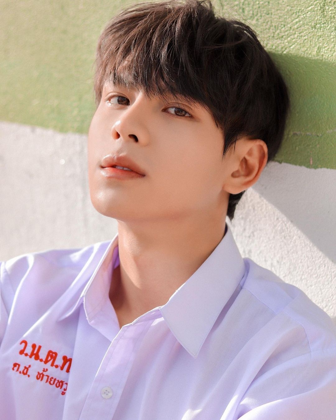 nam sinh dien trai truong luat anh 2