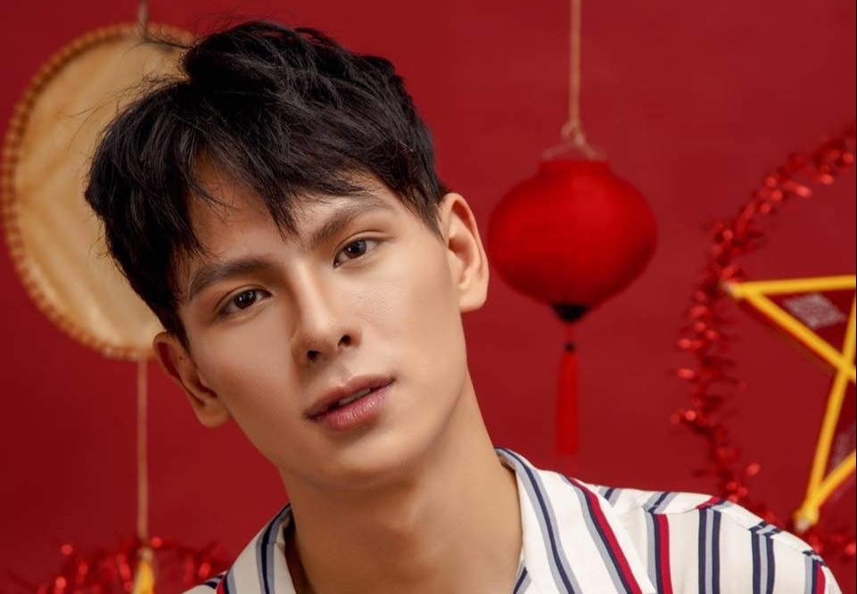 Nam sinh DH Luat Ha Noi thanh thao 3 thu tieng hinh anh