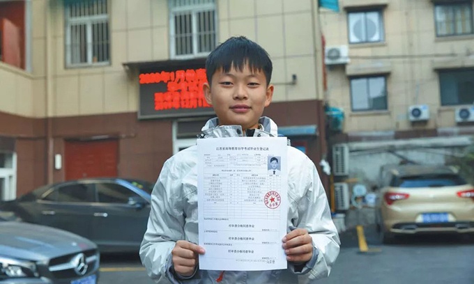 mau thuan trong cach giao duc thien tai anh 2