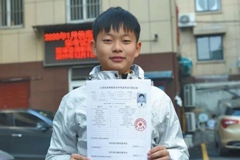Xung dot trong cach day con cua cha me than dong Trung Quoc hinh anh