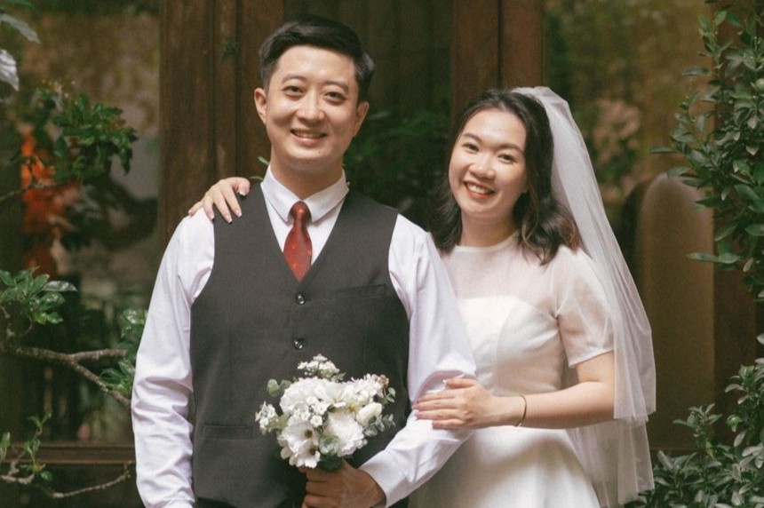 Chang trung uy nen duyen nho nhan nhiem vu cap ho chieu hinh anh