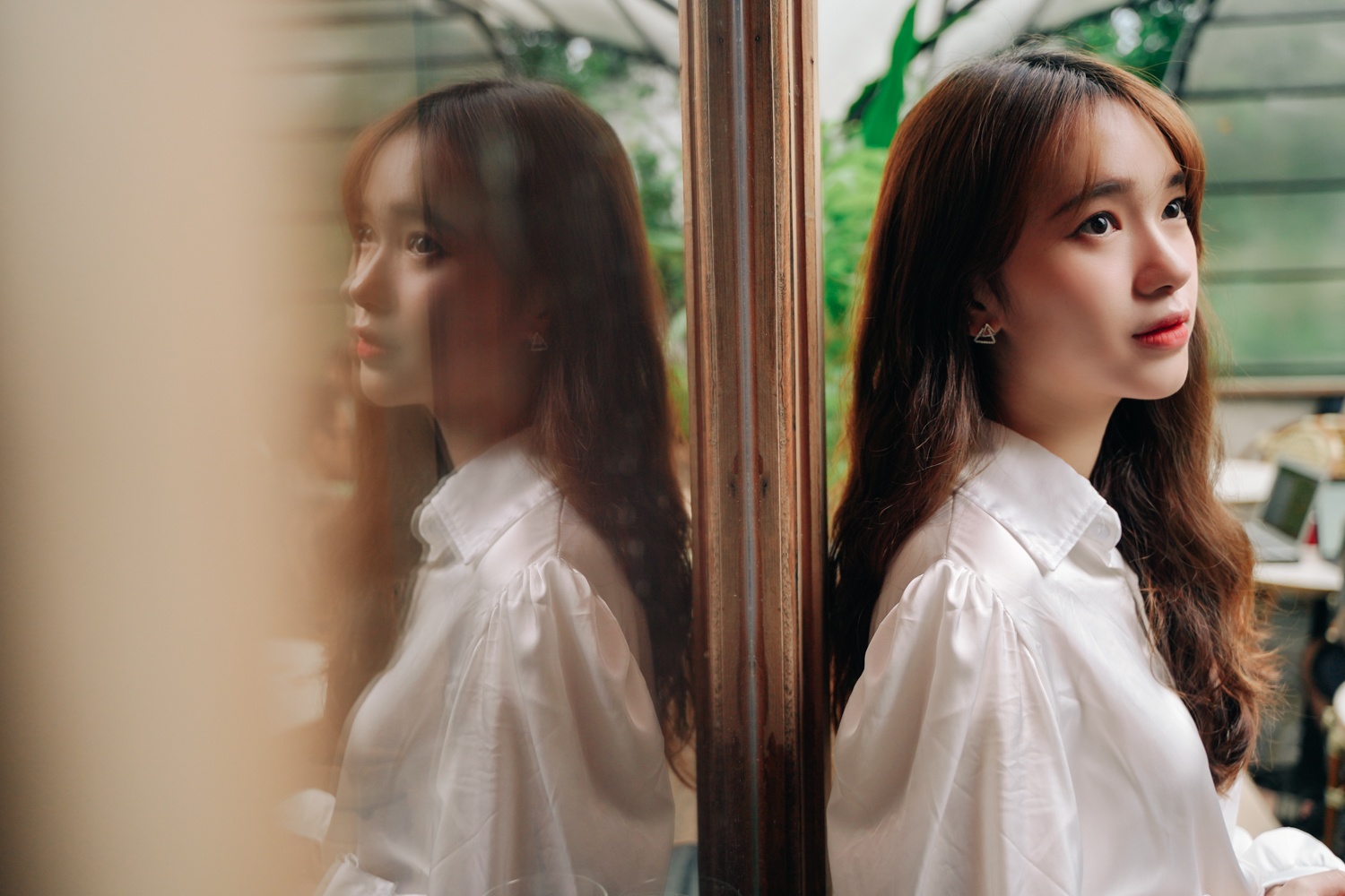 nu sinh hoc gioi truong kinh te anh 10