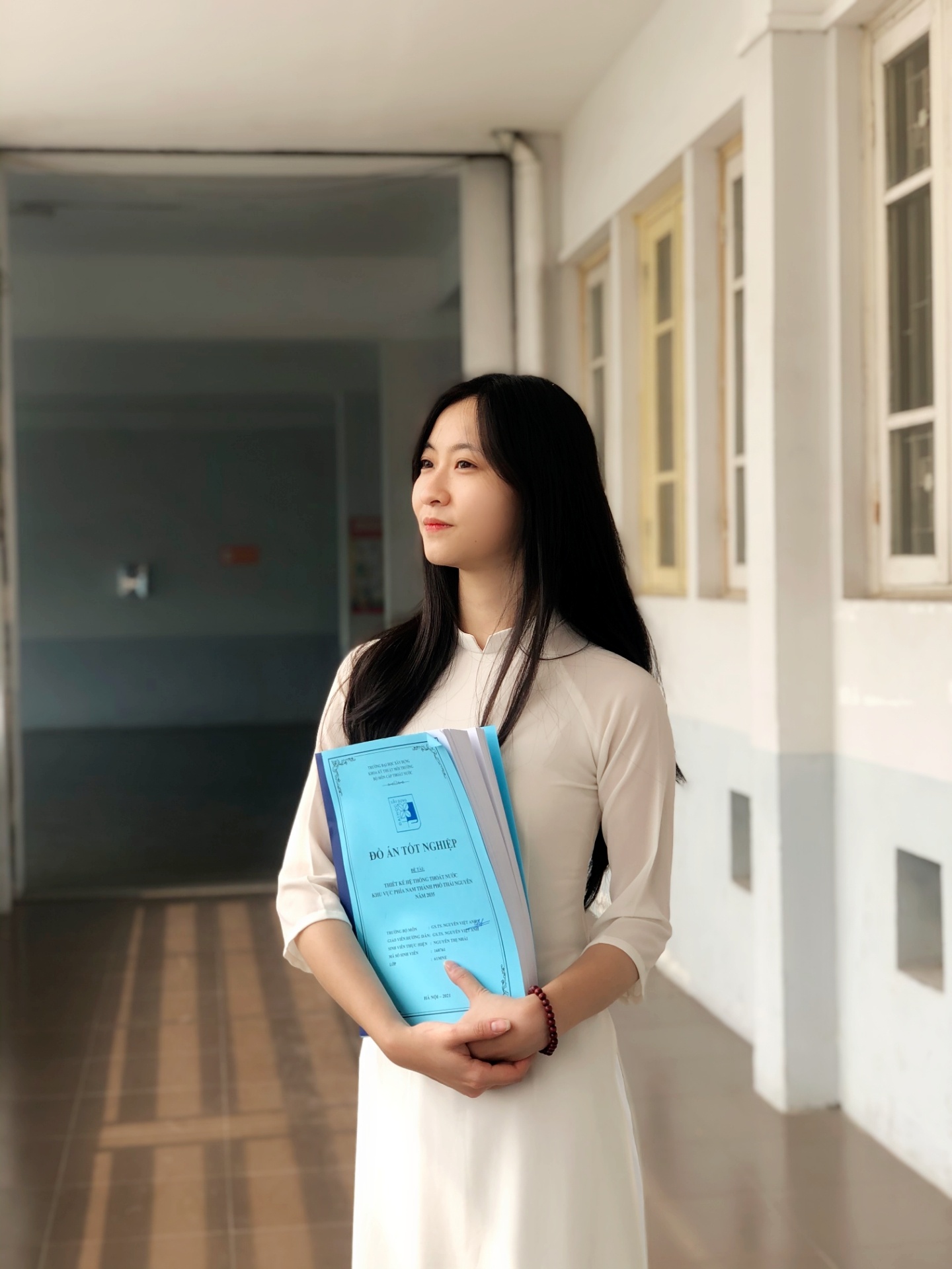 thu khoa dau ra dh xay dung anh 7