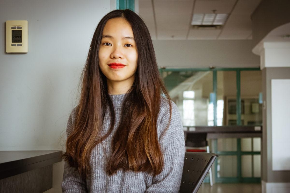 cô gái việt nhận huy chương của toàn quyền canada ảnh 2 co gai viet nhan huy chuong cua toan quyen canada anh 2