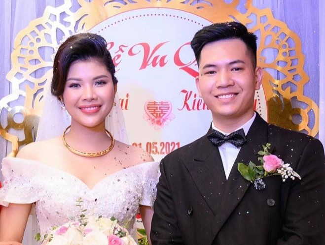 Chu re di cach ly tap trung ngay sau dam cuoi vi khach moi la F0 hinh anh