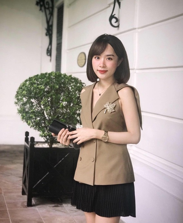 giang vien DH Kinh te Quoc dan anh 8