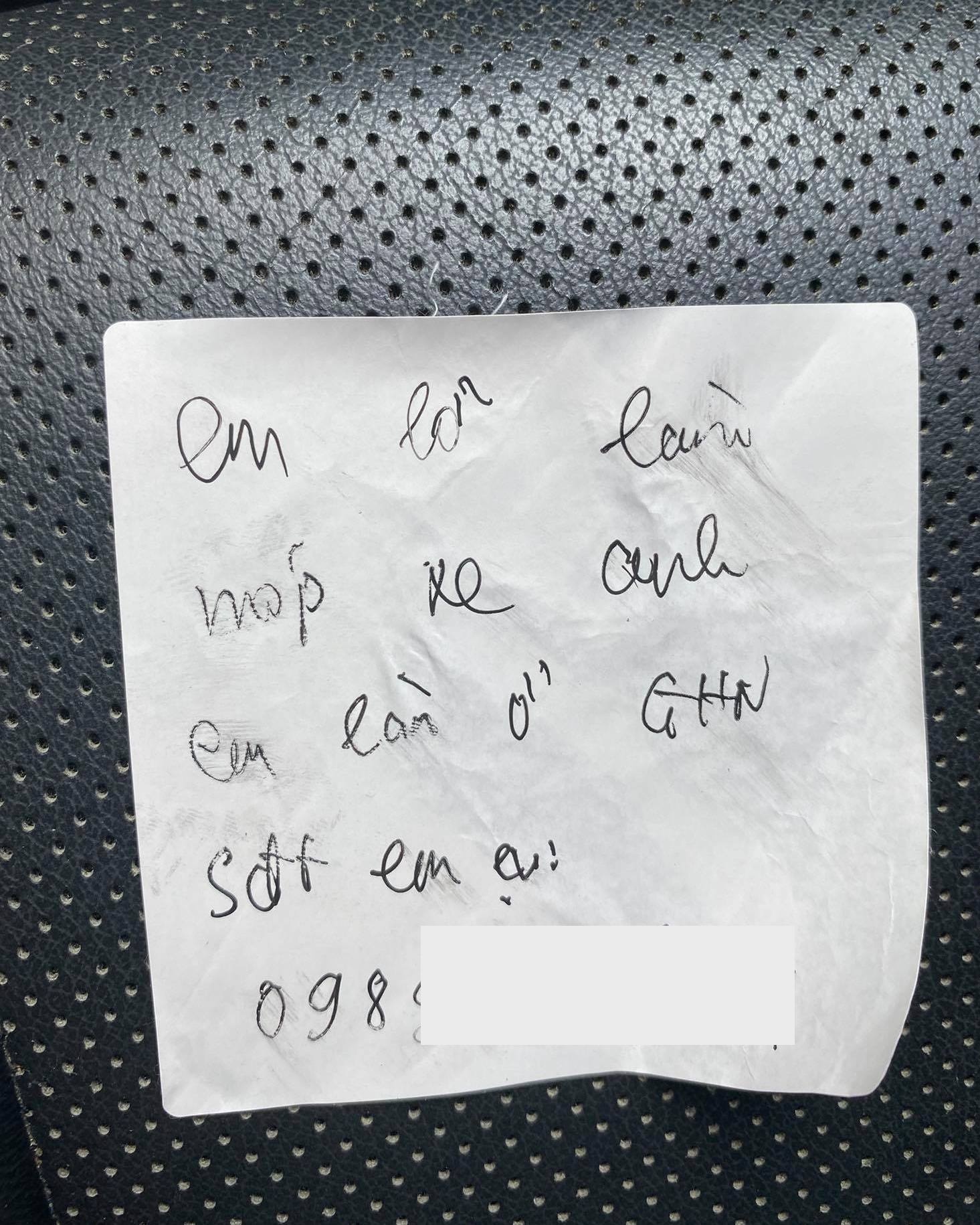 shipper de lai loi nhan khi dam vao xe oto anh 1