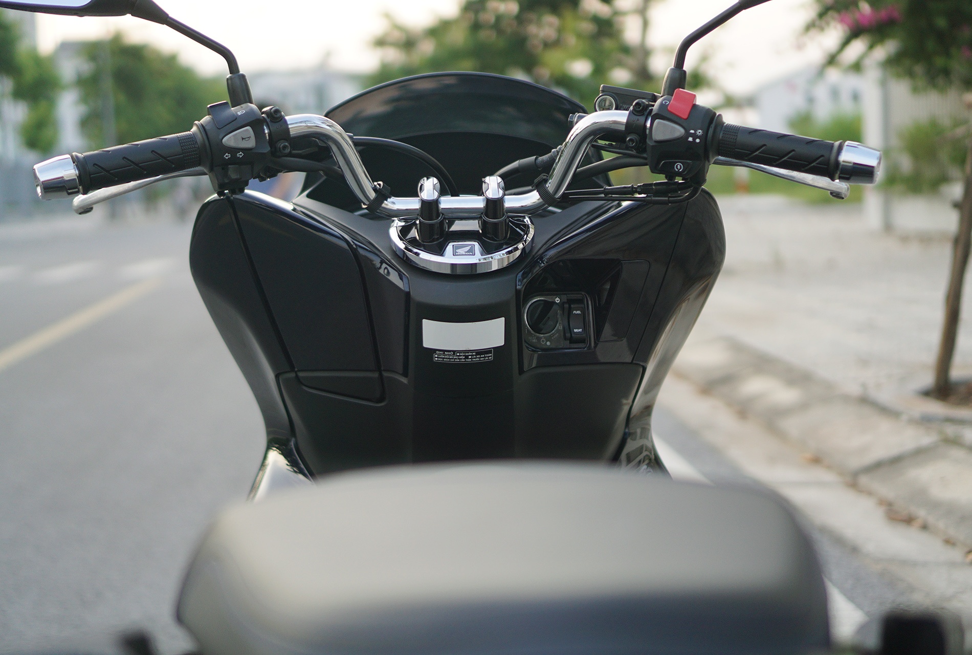 Anh thuc te Honda PCX Hybrid anh 7