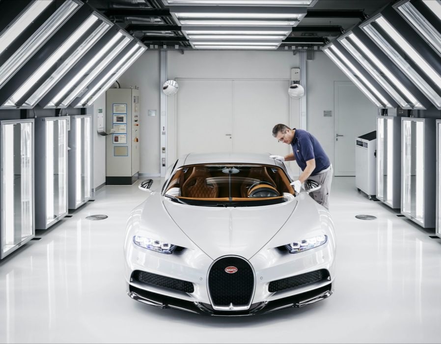 Chu xe Bugatti Chiron thu toc do toi da hinh anh