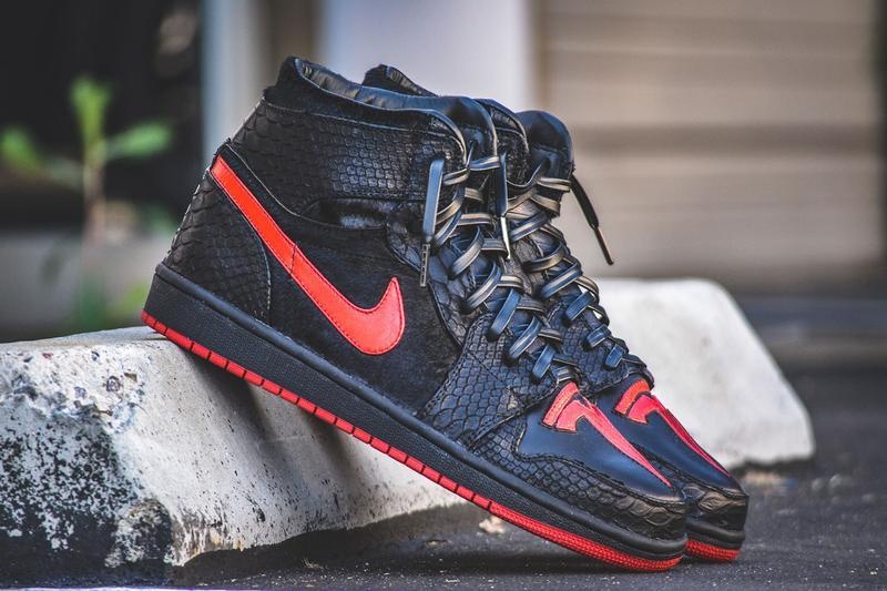 Elon Musk khoe doi giay hang thua anh 2