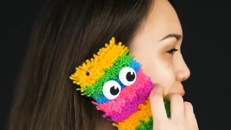 Tu tay che op lung dien thoai theo cach rieng hinh anh