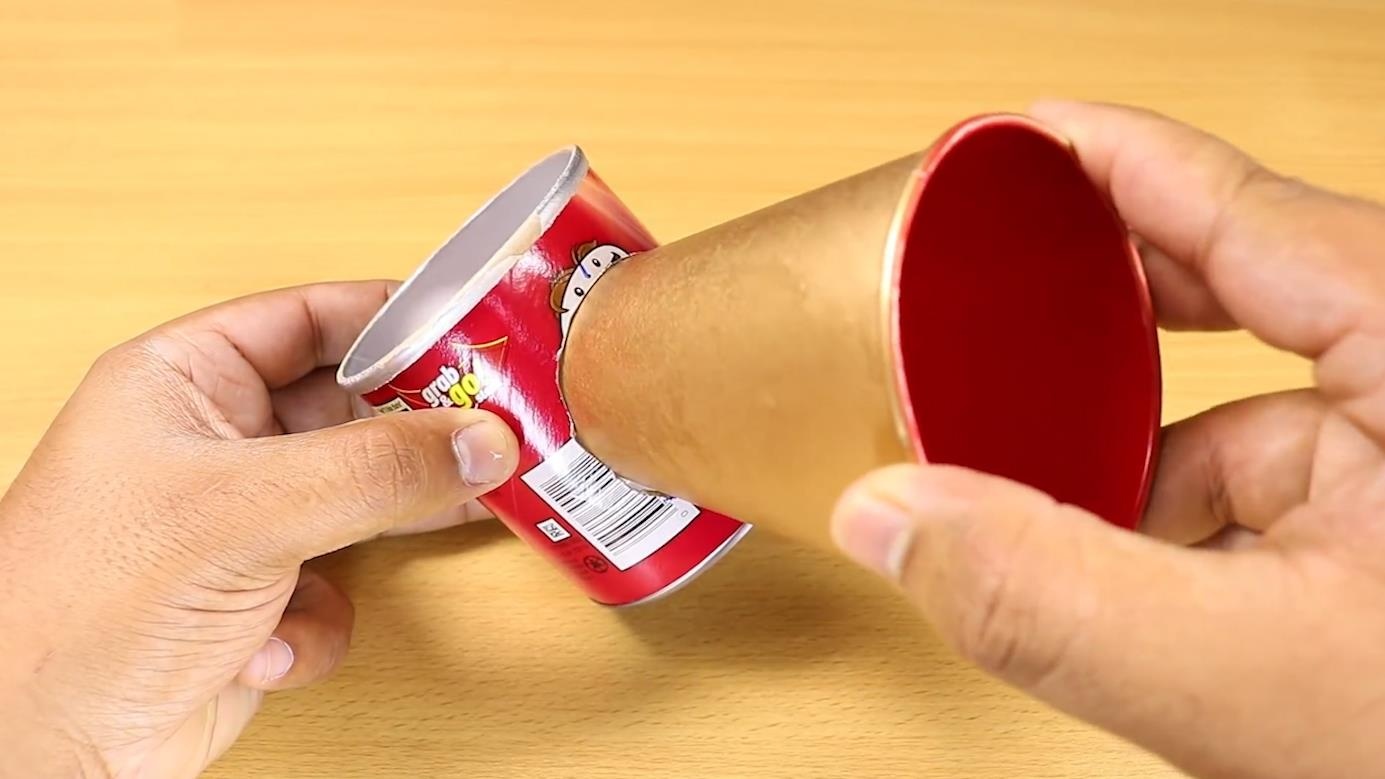 Chan loa di dong dat tien, hay thu nghe nhac theo phong cach nay hinh anh