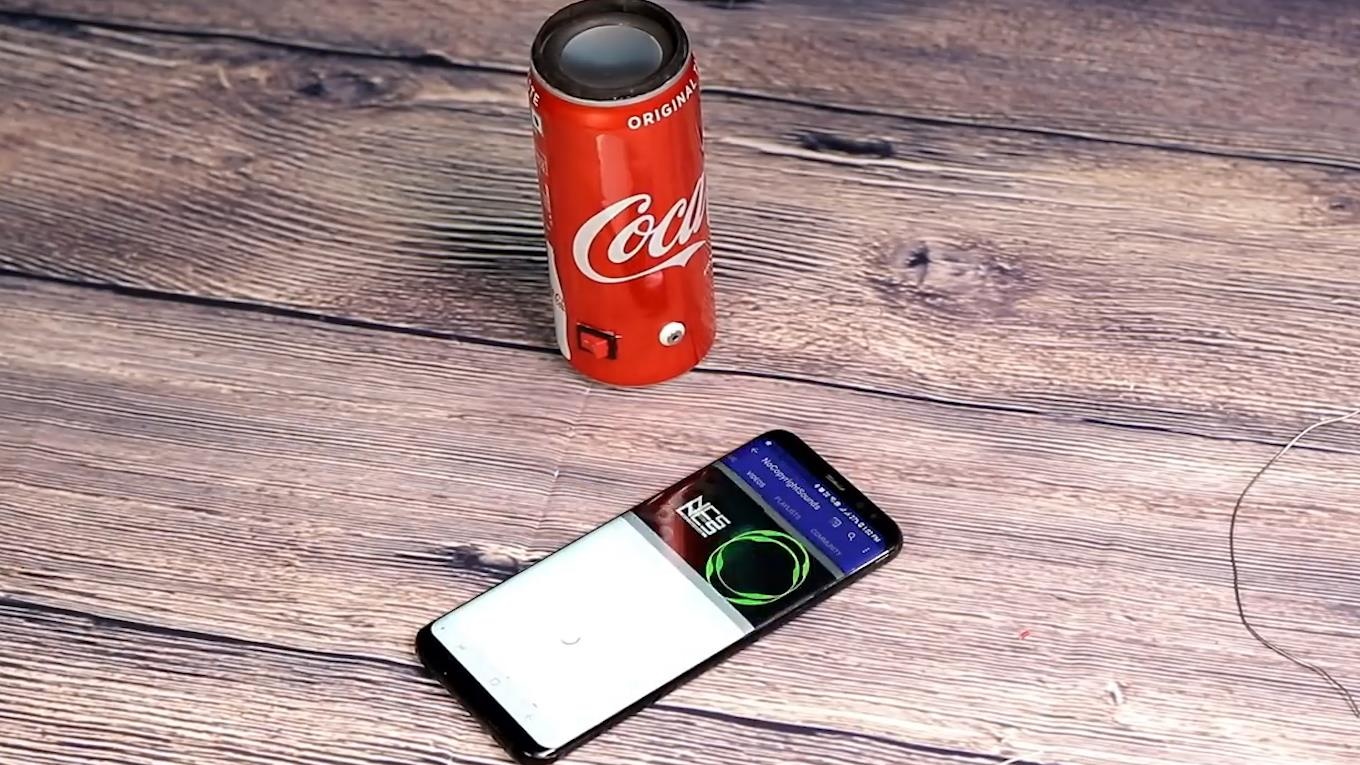 Lam loa Bluetooth tu vo lon coca hinh anh