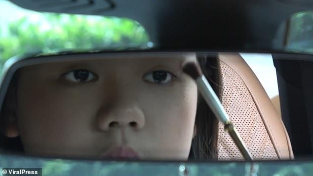 be 12 tuoi mua BMW 7 Series anh 4