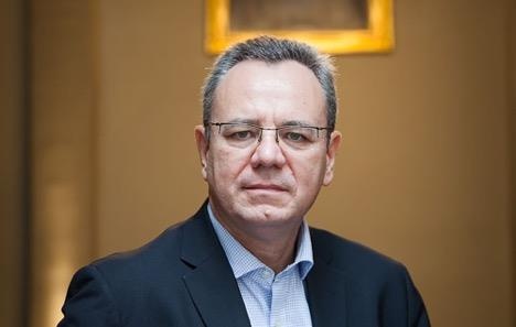 Vì sao ông Nhậm Chính Phi thích đọc cuốn sách này ảnh 1 Vi sao ong Nham Chinh Phi thich doc cuon sach nay anh 1