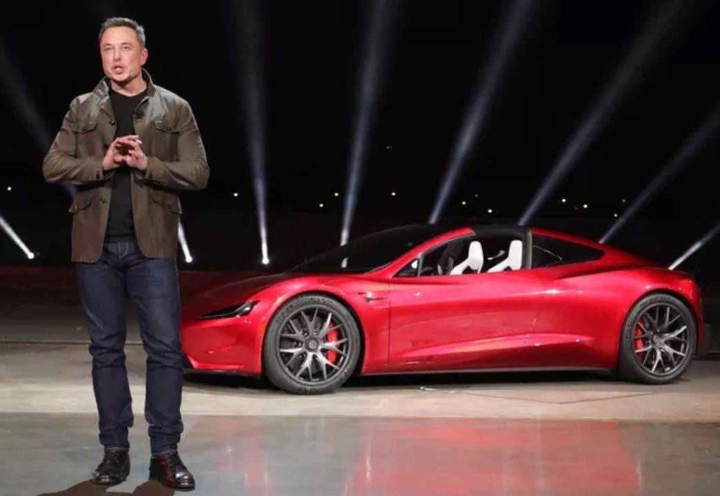Co 20 ty USD, ‘vua xe dien’ Elon Musk di xe gi? hinh anh