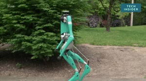 Robot giao hang di bang hai chan nhu con nguoi hinh anh