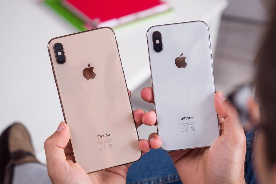 Apple giam gia iPhone XS va XS Max de xa not hang hinh anh