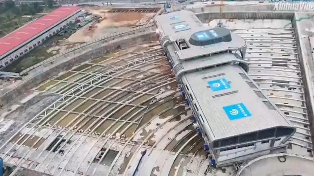 Ky luc di chuyen toa nha 30.000 tan o Trung Quoc hinh anh