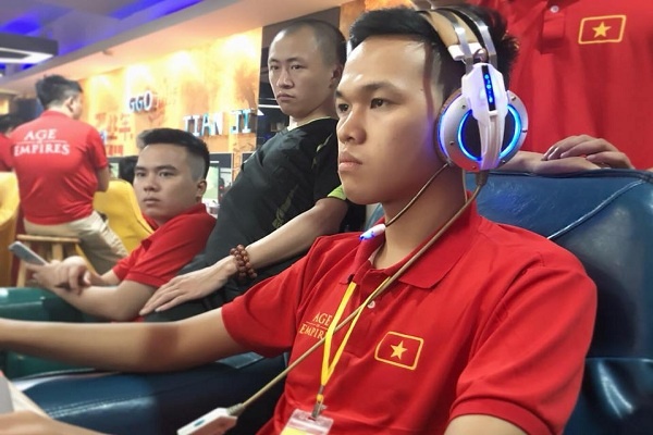 AOE Viet Trung hoan vo thoi han, game thu lai vao giai Trung Viet hinh anh