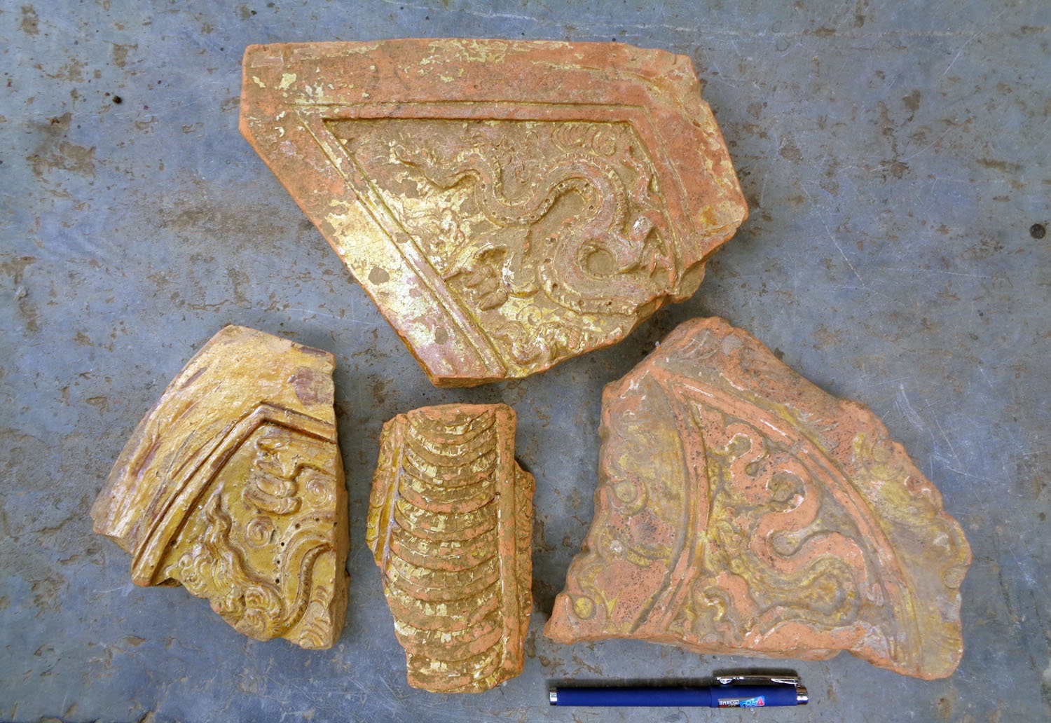 Phat hien nhieu co vat gan thanh nha Ho hinh anh