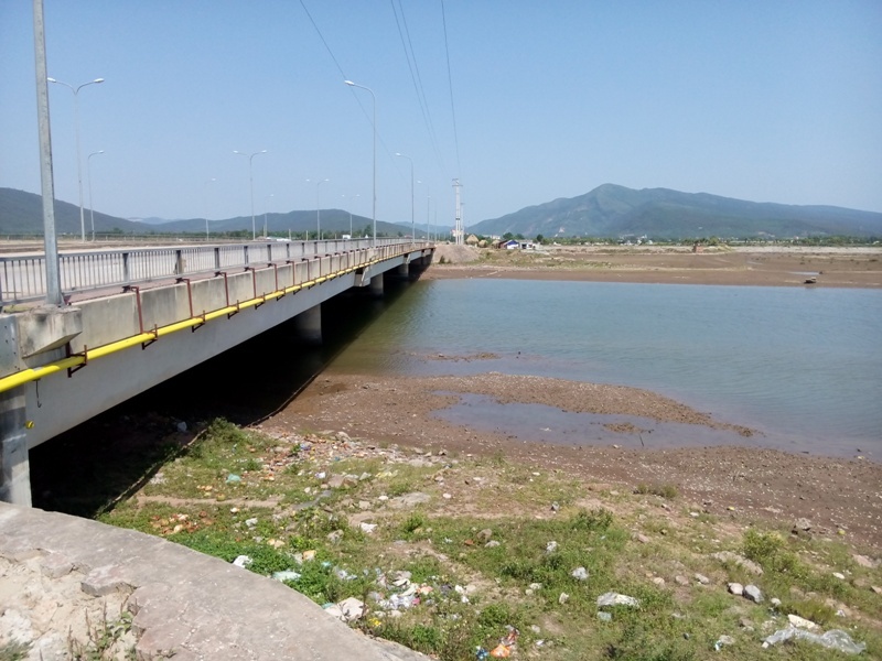 Nhan loi thach thuc, nam sinh chet duoi hinh anh